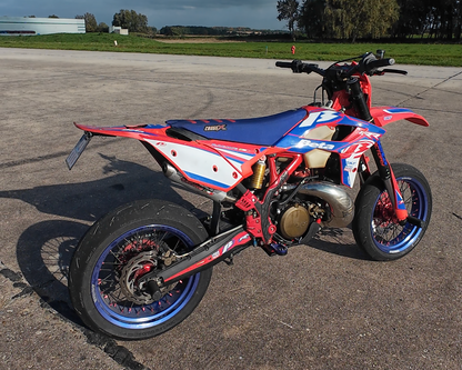 Support de plaque amovible pour supermot